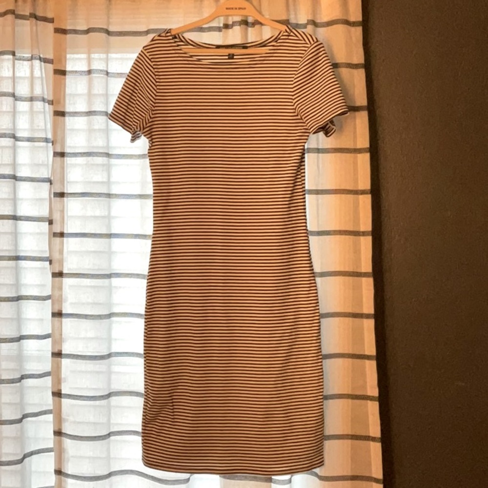 Striped fitted dress
